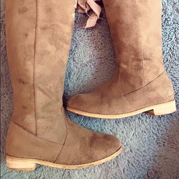 Joyfolie size 11 tall bow boots - Picture 2 of 3